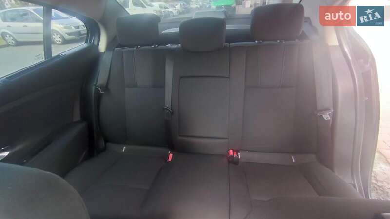 Седан Renault Fluence 2010 в Киеве фото 7 Седан Renault Fluence 2010 в Киеве