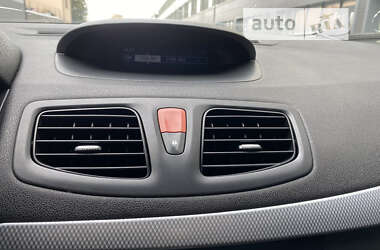 Седан Renault Fluence 2010 в Івано-Франківську