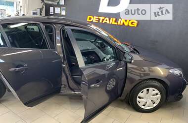 Седан Renault Fluence 2013 в 