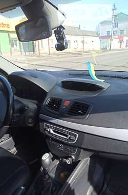 Седан Renault Fluence 2010 в Сумах