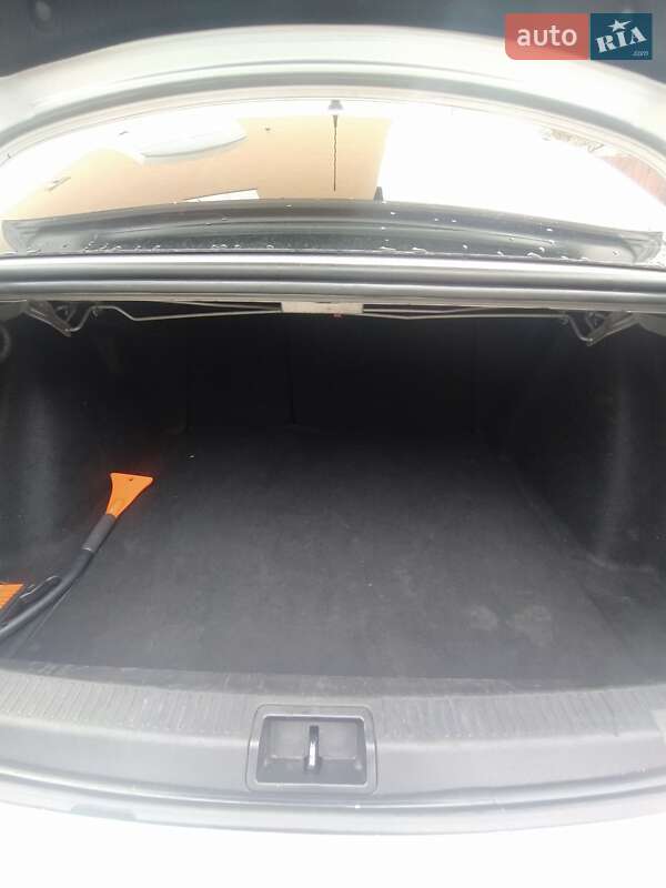 Седан Renault Fluence 2010 в Львове