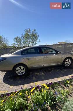 Седан Renault Fluence 2012 в 