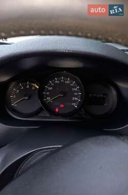 Седан Renault Fluence 2011 в 
