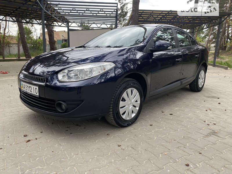 Седан Renault Fluence 2010 в Ирпене