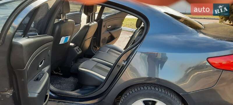 Седан Renault Fluence 2010 в Ровно