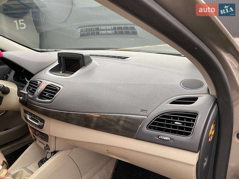 Седан Renault Fluence 2010 в Сваляве фото 11 Седан Renault Fluence 2010 в Сваляве