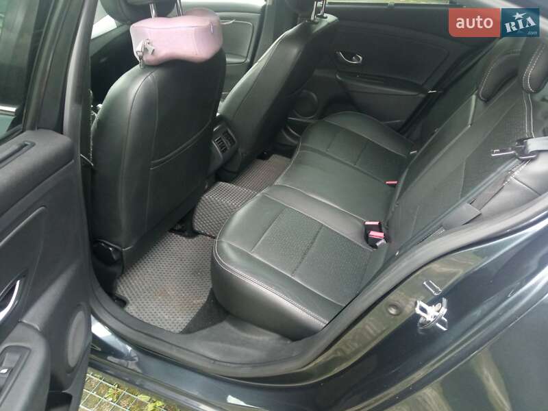 Седан Renault Fluence 2011 в Львові