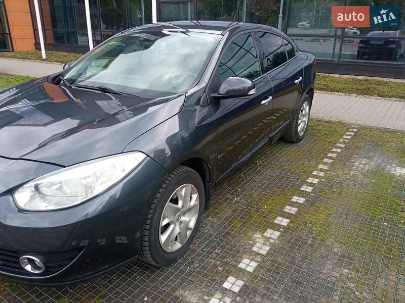 Седан Renault Fluence 2011 в Львові