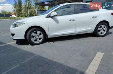 Седан Renault Fluence 2011 в Самборі