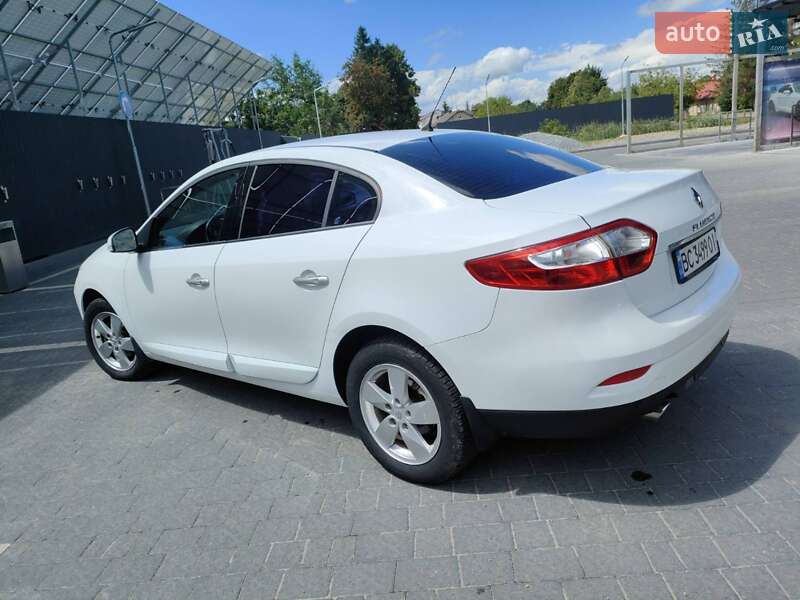 Седан Renault Fluence 2011 в Самборі