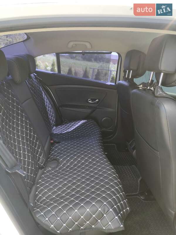 Седан Renault Fluence 2011 в Самборе