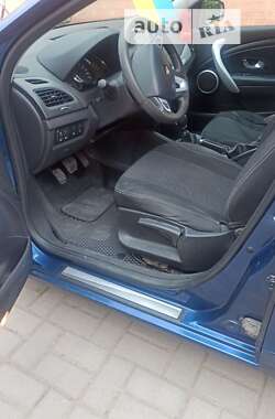 Седан Renault Fluence 2010 в Черкасах