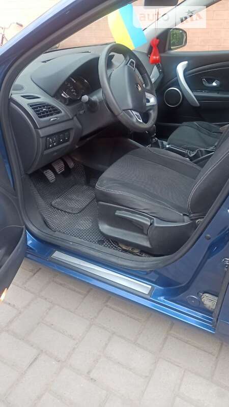 Седан Renault Fluence 2010 в Черкасах