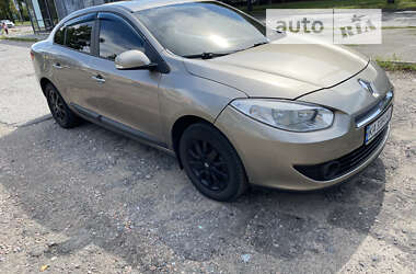 Седан Renault Fluence 2011 в Ромнах