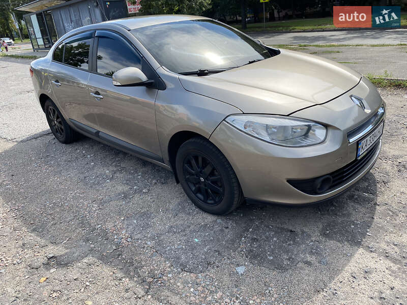 Седан Renault Fluence 2011 в 