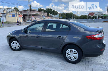 Седан Renault Fluence 2010 в Калуші