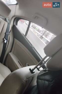 Седан Renault Fluence 2009 в 