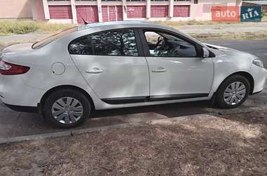 Седан Renault Fluence 2012 в 