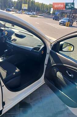 Седан Renault Fluence 2013 в 