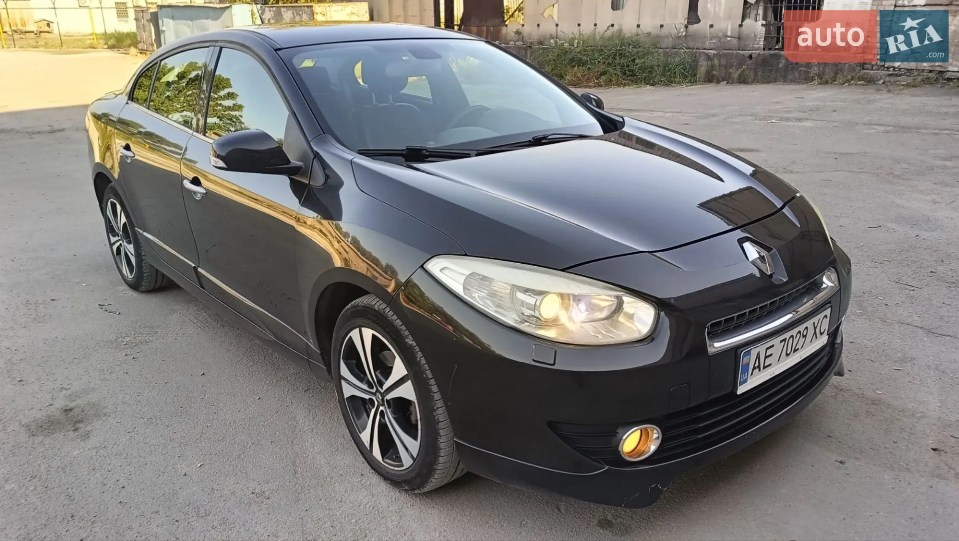 2011 Renault Fluence - мініатюра 2