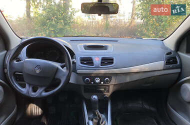 Седан Renault Fluence 2011 в 