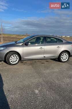 Седан Renault Fluence 2010 в Дубровице