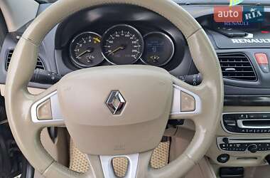 Седан Renault Fluence 2010 в Дубровице