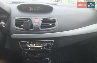 Седан Renault Fluence 2010 в 