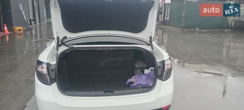 Седан Renault Fluence 2012 в Ромнах
