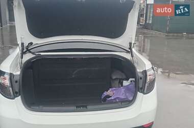 Седан Renault Fluence 2012 в 