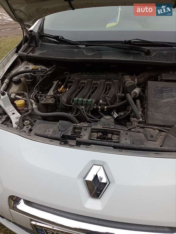Седан Renault Fluence 2011 в Сумах