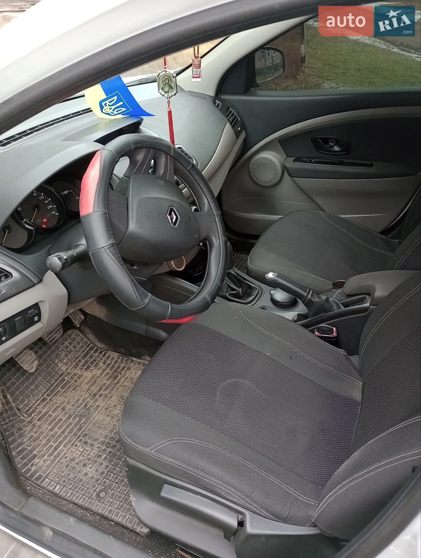 2011 Renault Fluence - мініатюра 11
