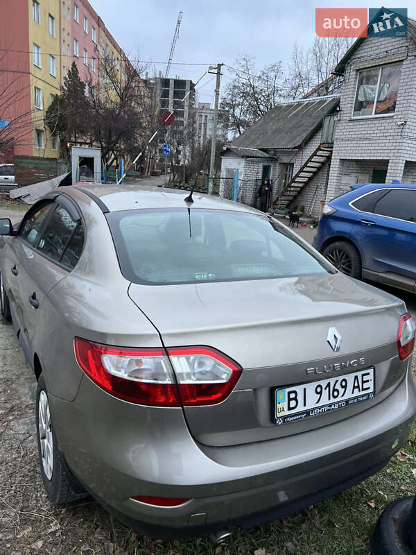 Седан Renault Fluence 2010 в Полтаве