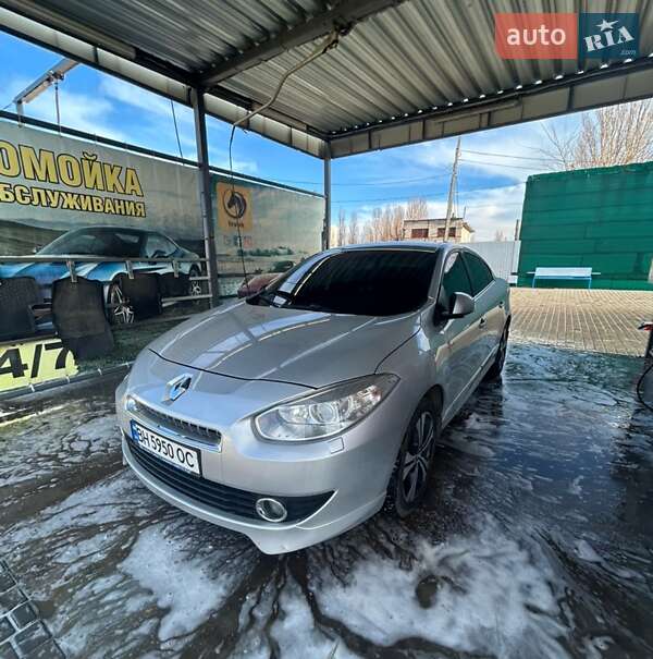 Седан Renault Fluence 2011 в 