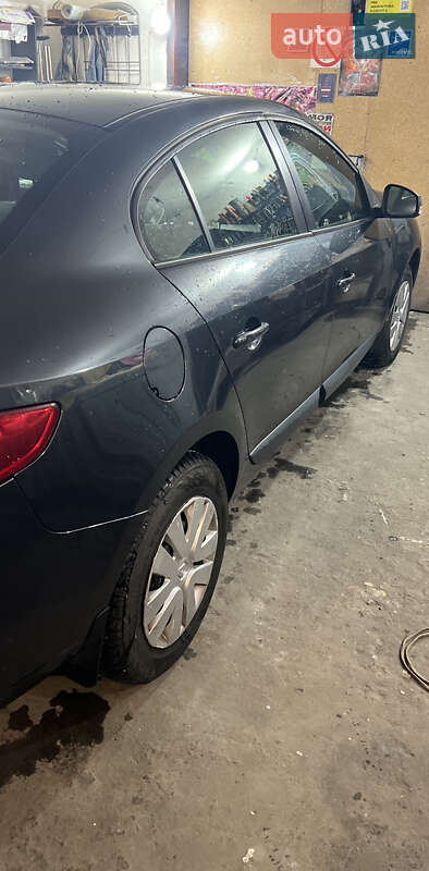 Седан Renault Fluence 2010 в Дніпрі