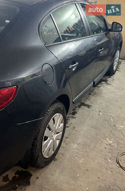 Седан Renault Fluence 2010 в 