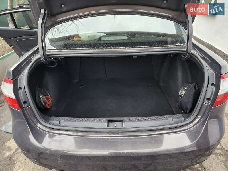 Седан Renault Fluence 2012 в Умани