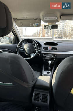 Седан Renault Fluence 2010 в 