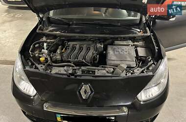 Седан Renault Fluence 2010 в 