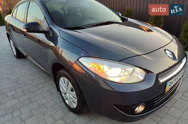 Седан Renault Fluence 2012 в 