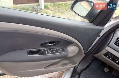 Седан Renault Fluence 2010 в 