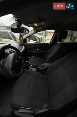 Седан Renault Fluence 2010 в 