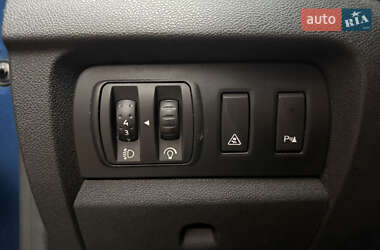Седан Renault Fluence 2011 в 