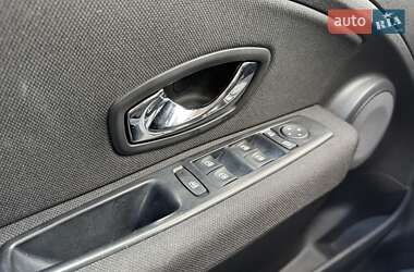 Седан Renault Fluence 2013 в 