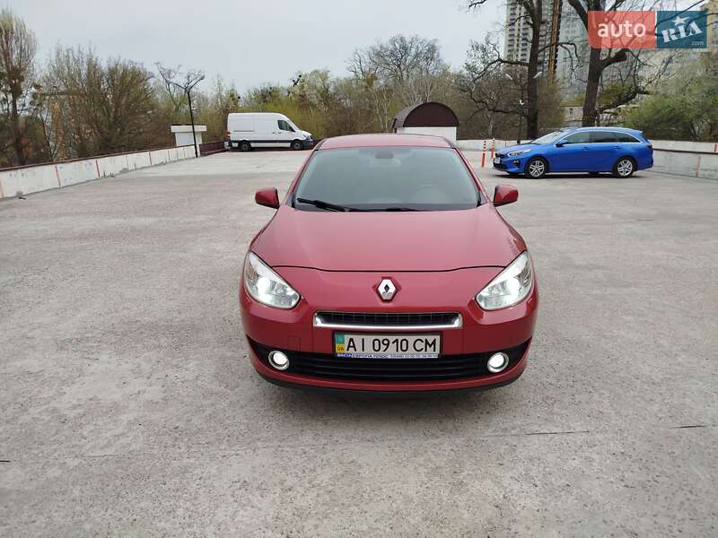 Седан Renault Fluence 2010 в 