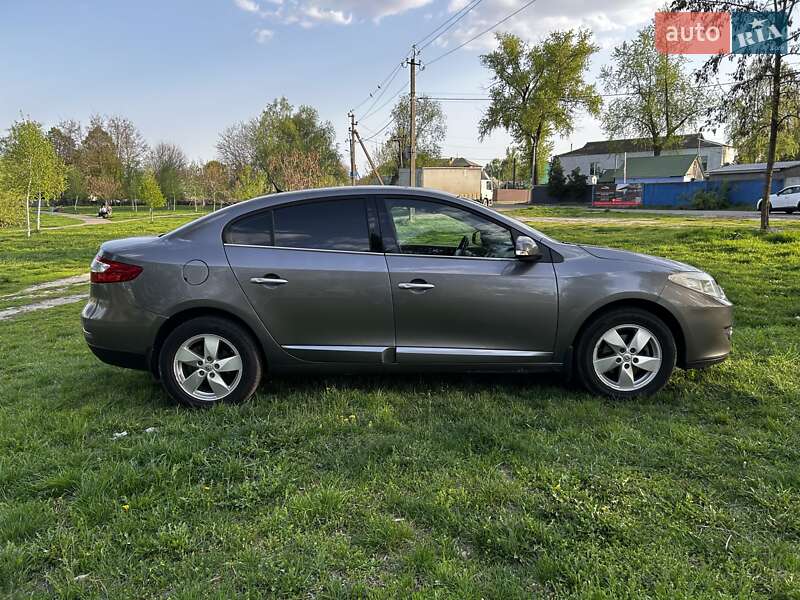 Седан Renault Fluence 2011 в Борисполі