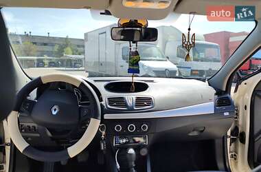 Седан Renault Fluence 2013 в 