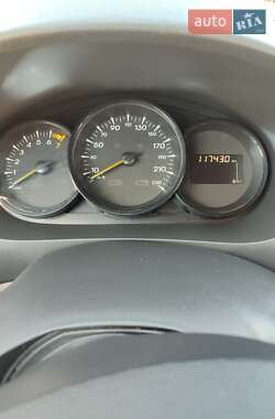 Седан Renault Fluence 2012 в 