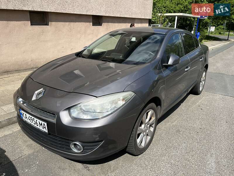 Седан Renault Fluence 2010 в Киеве
