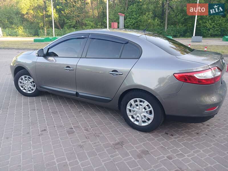 Седан Renault Fluence 2011 в Киеве